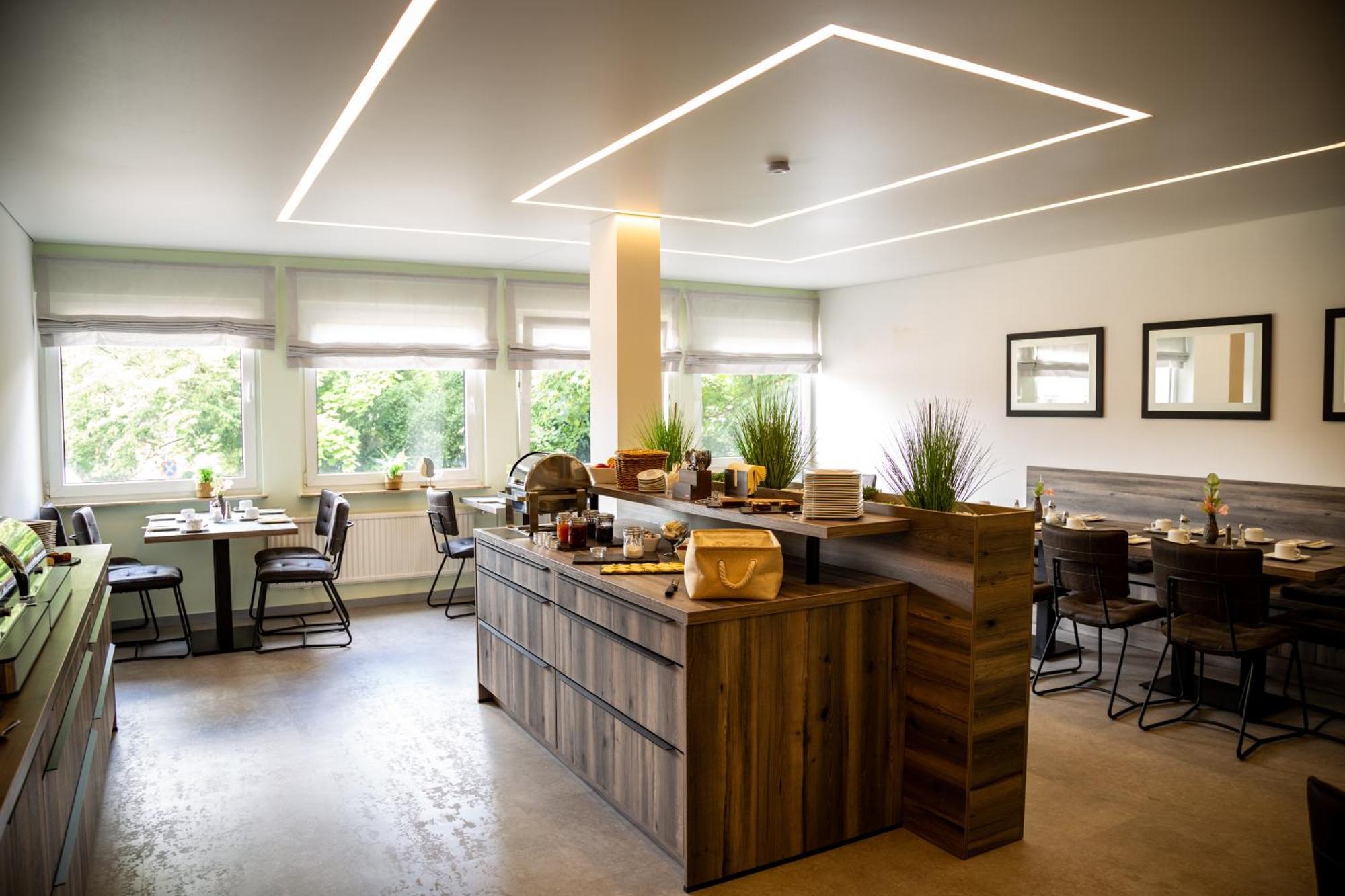 Schmidt Garni Hotel