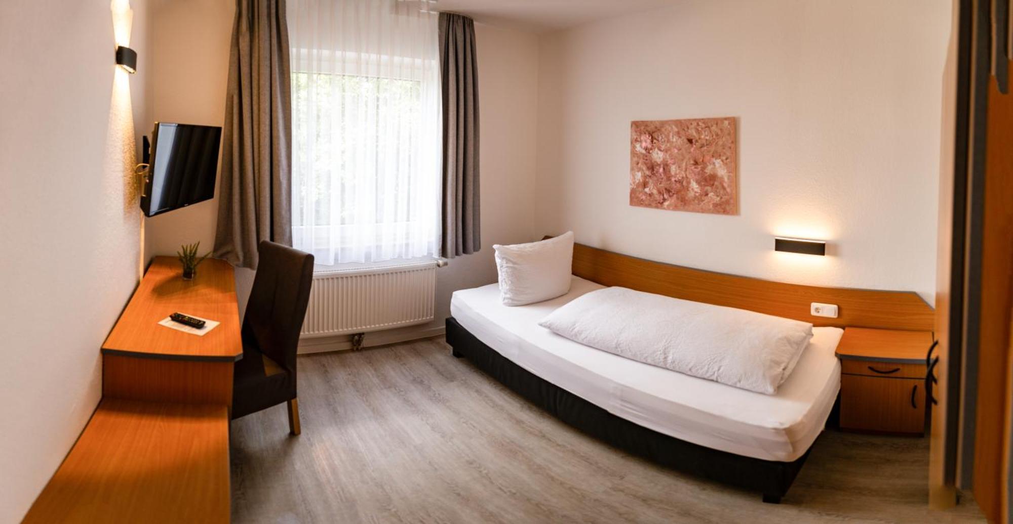 Schmidt Garni Hotel 3*